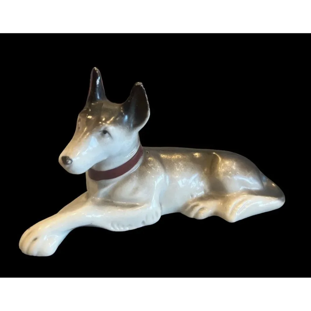 Vintage Porcelain‎ Laying Down German Shepard Figure Umarked, MCM Dog Lovers